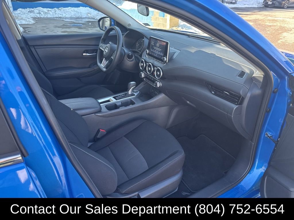 Used 2025 Nissan Sentra SV image 16