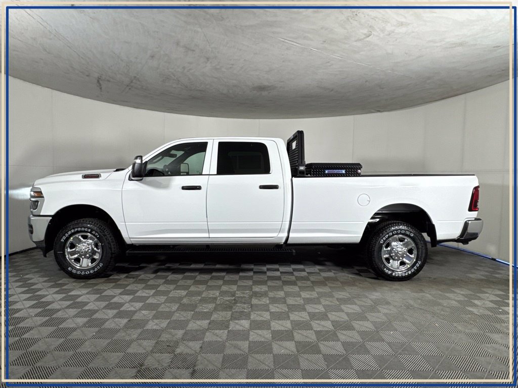 New 2026 RAM 2500 Tradesman AWD/4WD image 10