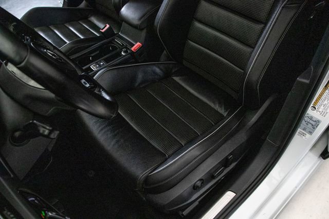 Used 2019 Volkswagen Golf R 4-Door image 25