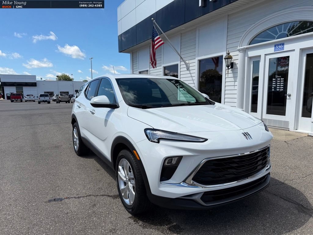 Certified 2024 Buick Encore GX Preferred FWD image 3