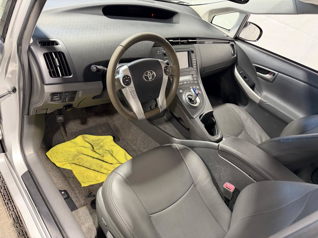 Used 2010 Toyota Prius FWD image 24