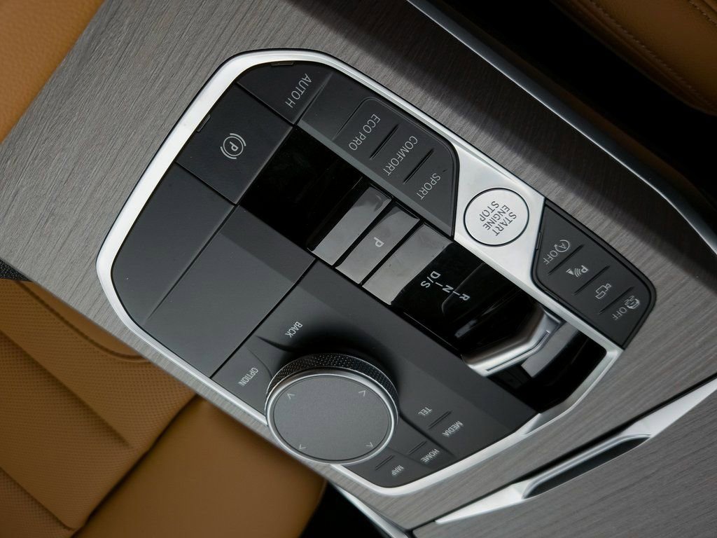 New 2026 BMW 330i Sedan w/ M Sport Package image 12