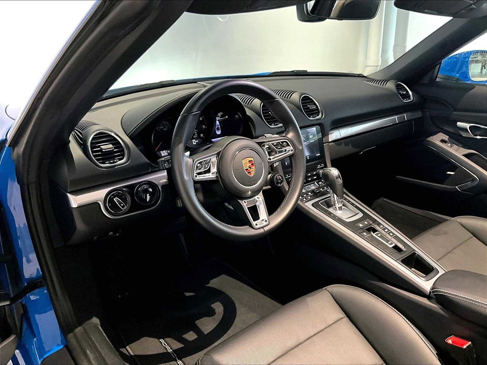 Used 2024 Porsche 718 Boxster image 7