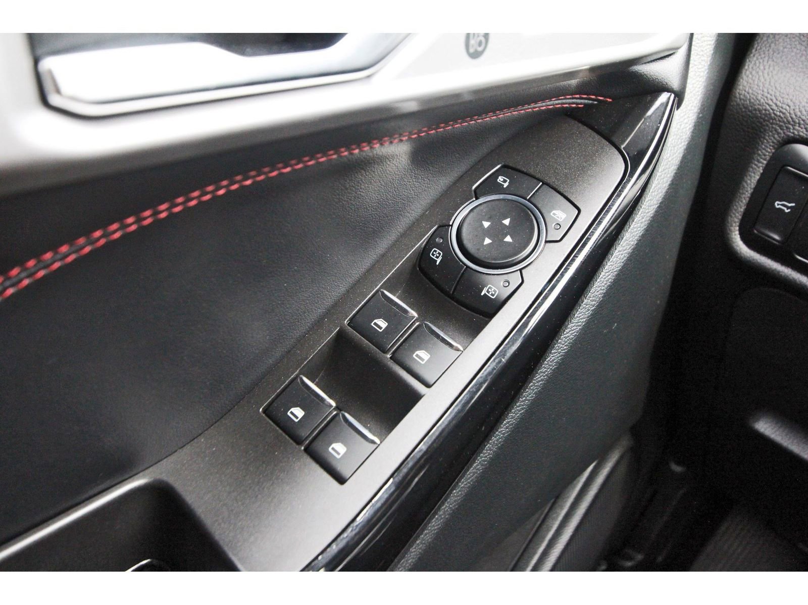 Used 2024 Ford Explorer ST-Line w/ Class IV Trailer Tow Package image 23