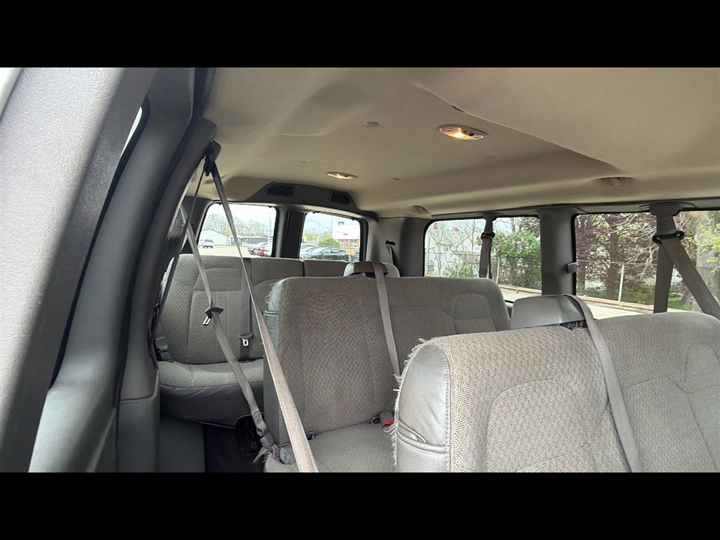 Used 2015 Chevrolet Express 2500 LT w/ LT Preferred Equipment Group RWD image 22