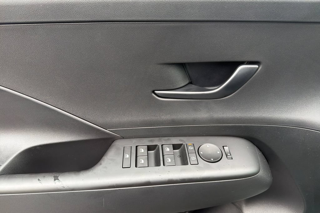New 2026 Hyundai Kona SE AWD/4WD image 8