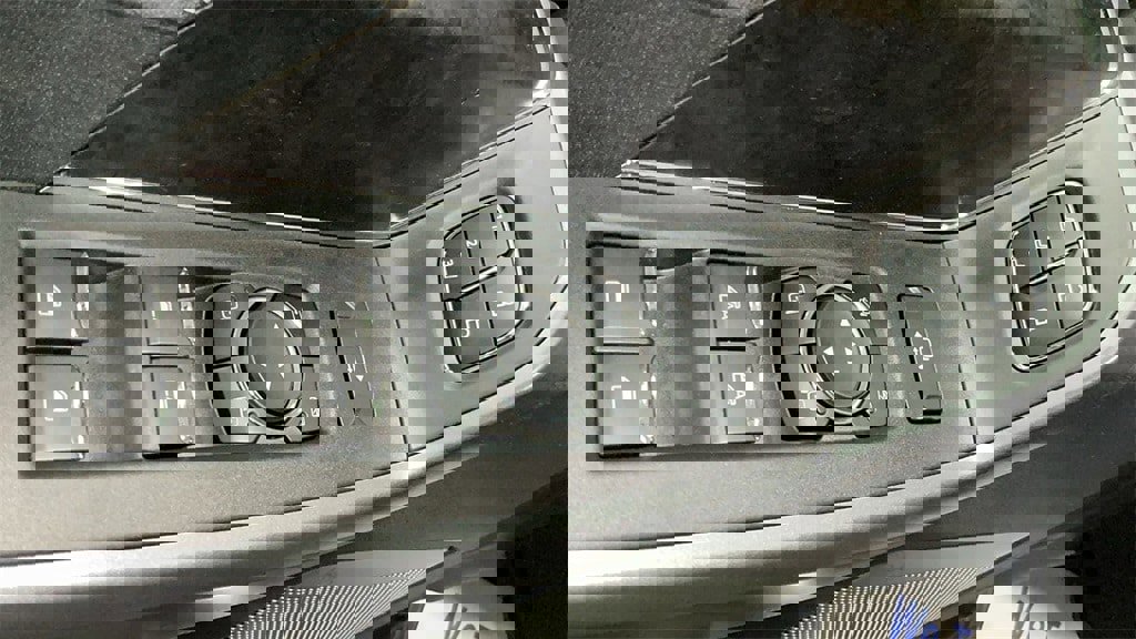 New 2025 Ford F350 Lariat w/ Black Appearance Package image 36