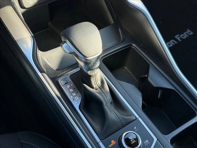 Used 2023 Kia Sorento LX image 16