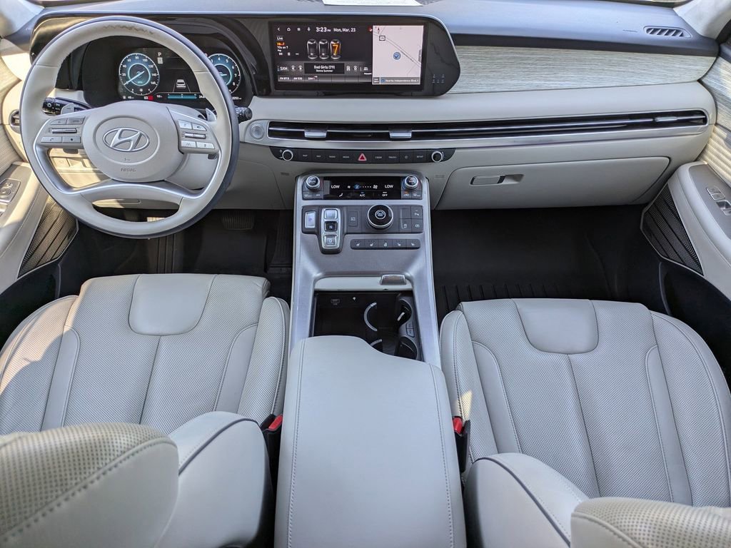 Used 2023 Hyundai Palisade Calligraphy image 16