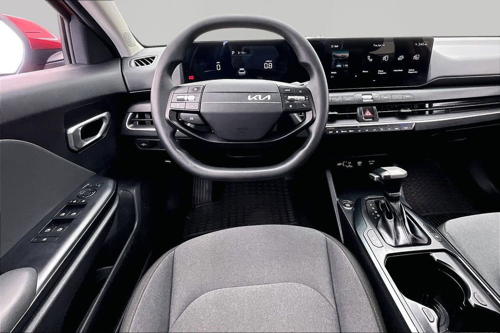Used 2025 Kia K4 LXS image 5