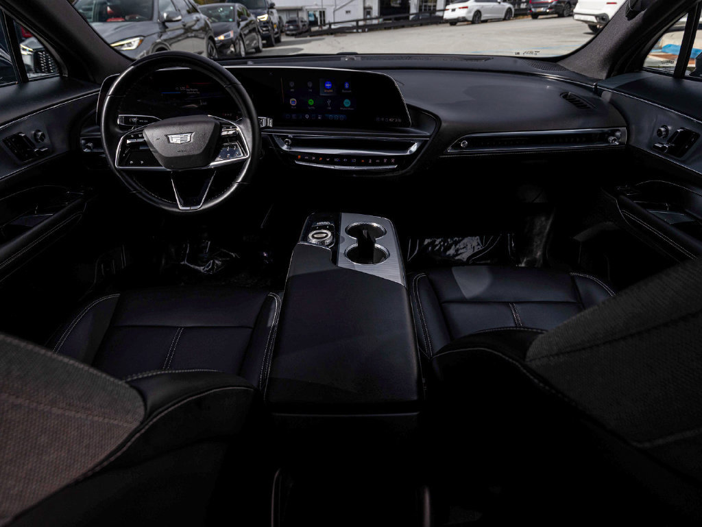 Used 2024 Cadillac Lyriq Tech AWD/4WD image 31