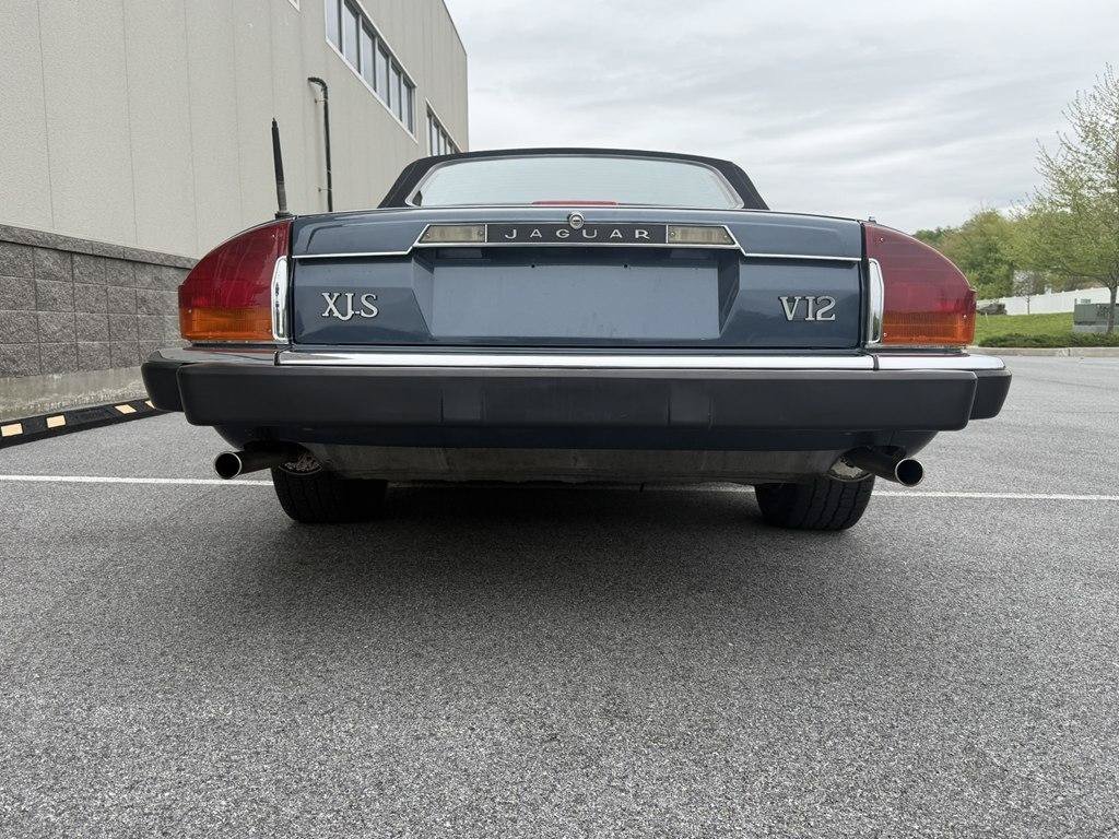 Used 1989 Jaguar XJS V12 Convertible RWD image 11