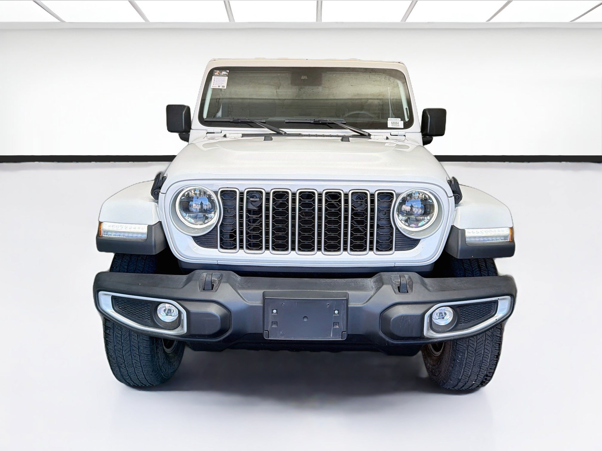 Used 2025 Jeep Wrangler Unlimited Sahara AWD/4WD image 2