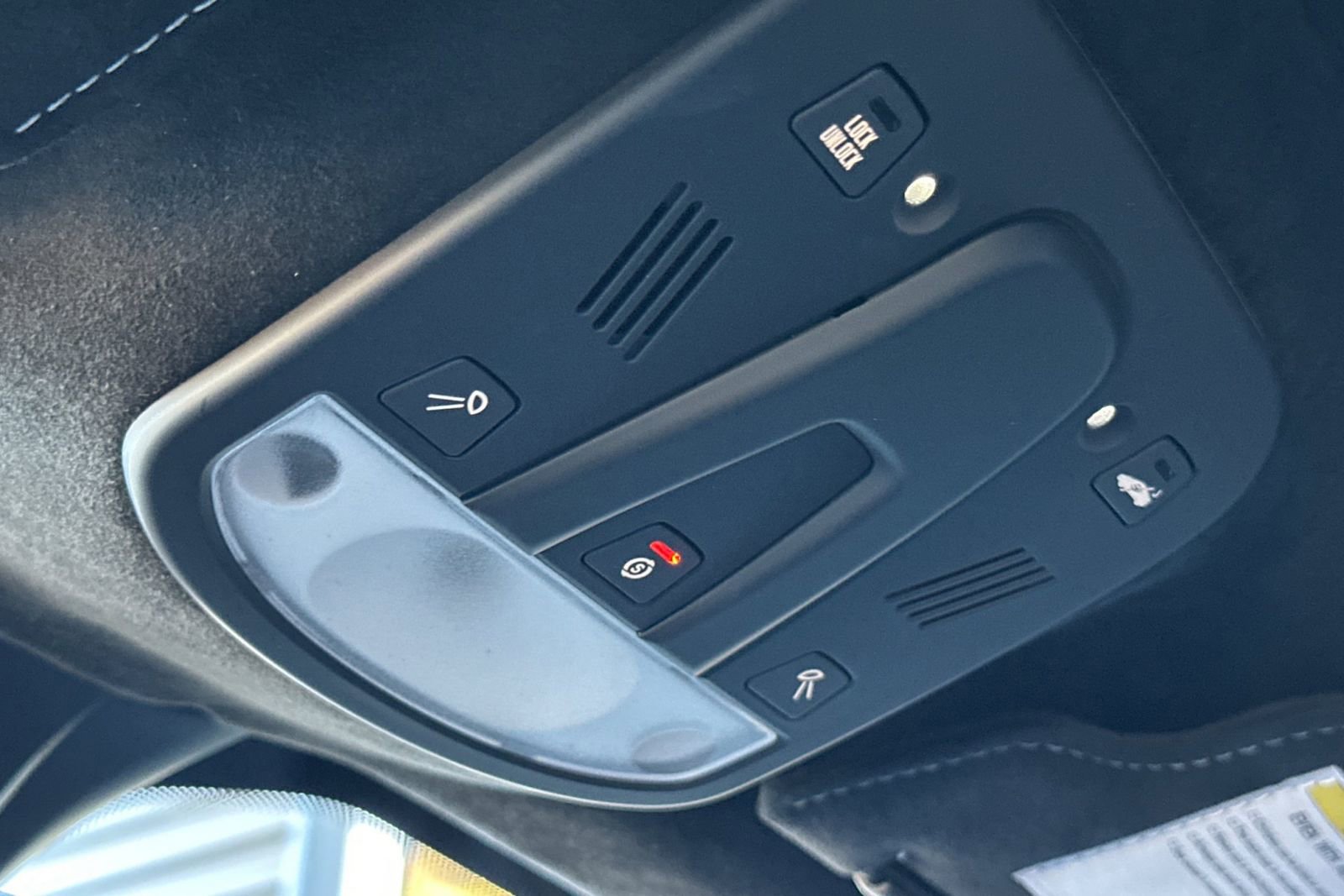 Used 2020 Ferrari 488 Pista Base image 19