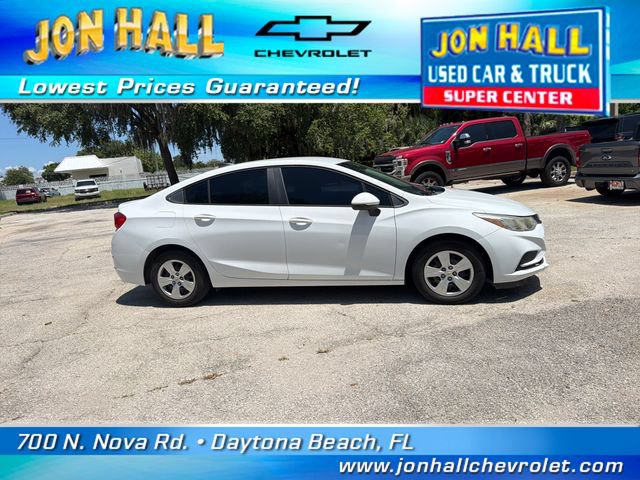 Used 2017 Chevrolet Cruze LS FWD image 13