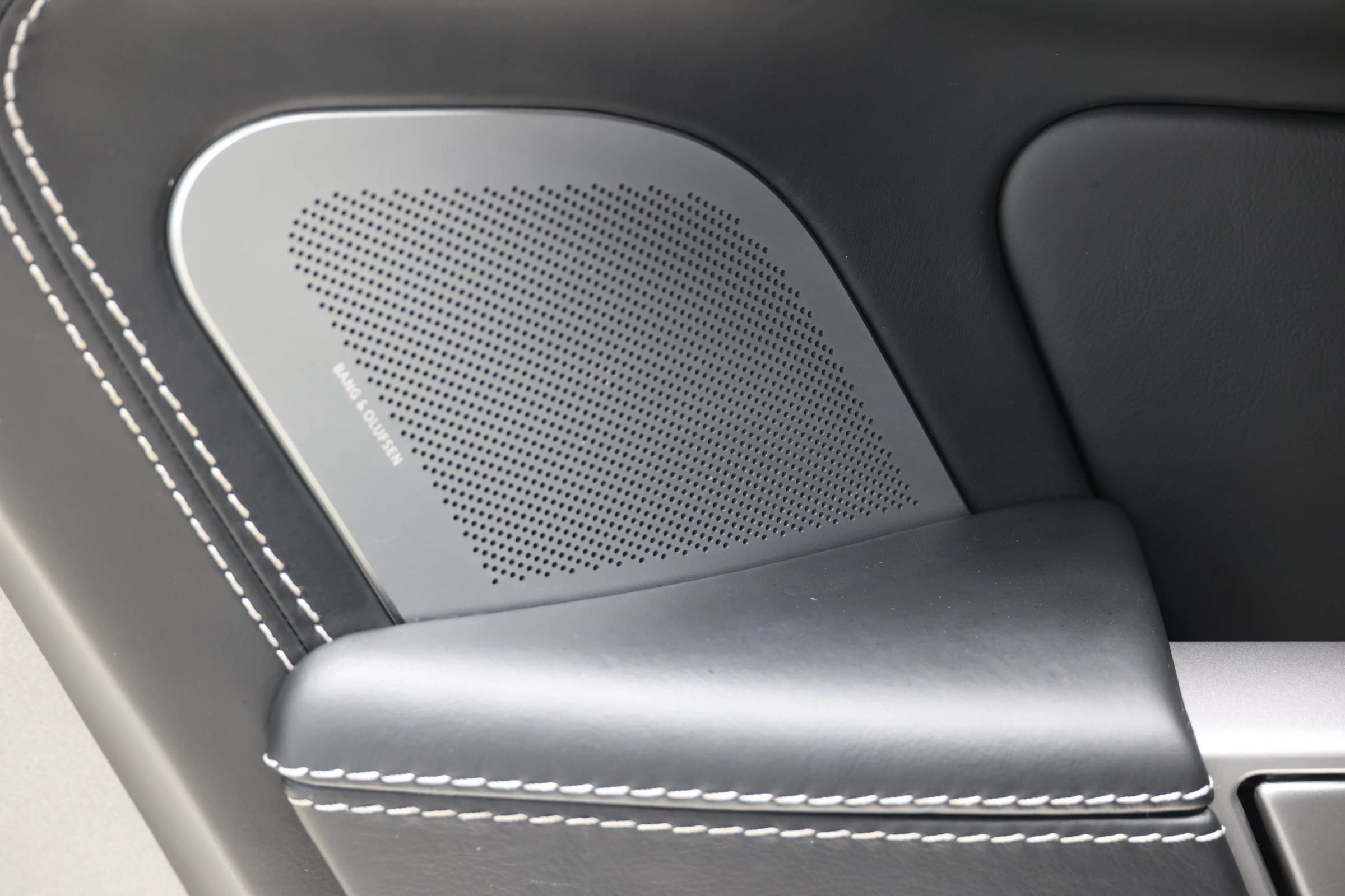 Used 2015 Aston Martin Rapide S RWD image 43