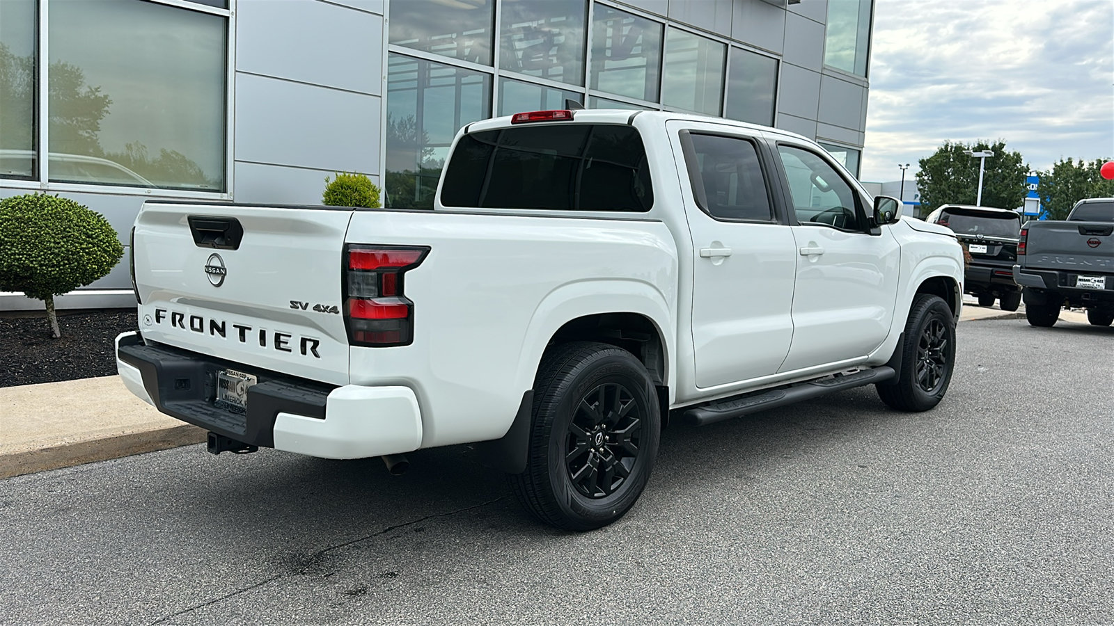 Certified 2023 Nissan Frontier SV w/ Tow Package AWD/4WD image 7