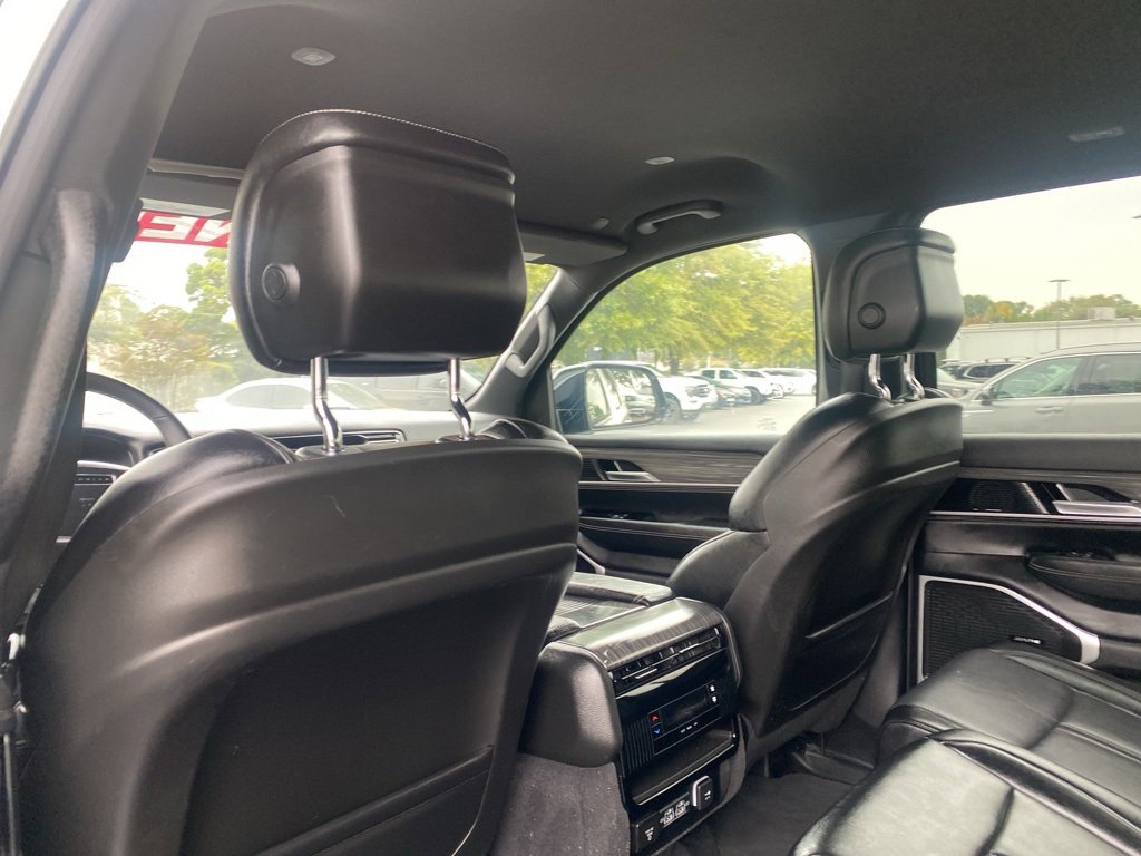 Used 2024 Jeep Wagoneer Series II w/ Flexible Seating Group image 25