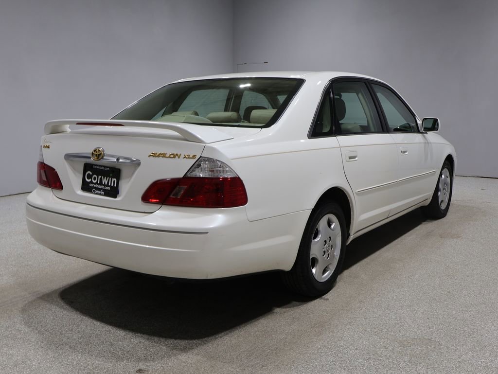 Used 2004 Toyota Avalon XLS video 2