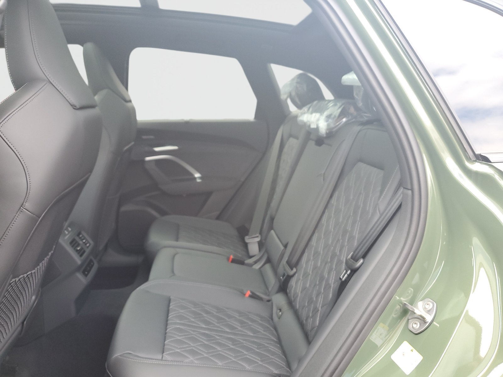 New 2026 Audi SQ5 Prestige AWD/4WD image 13