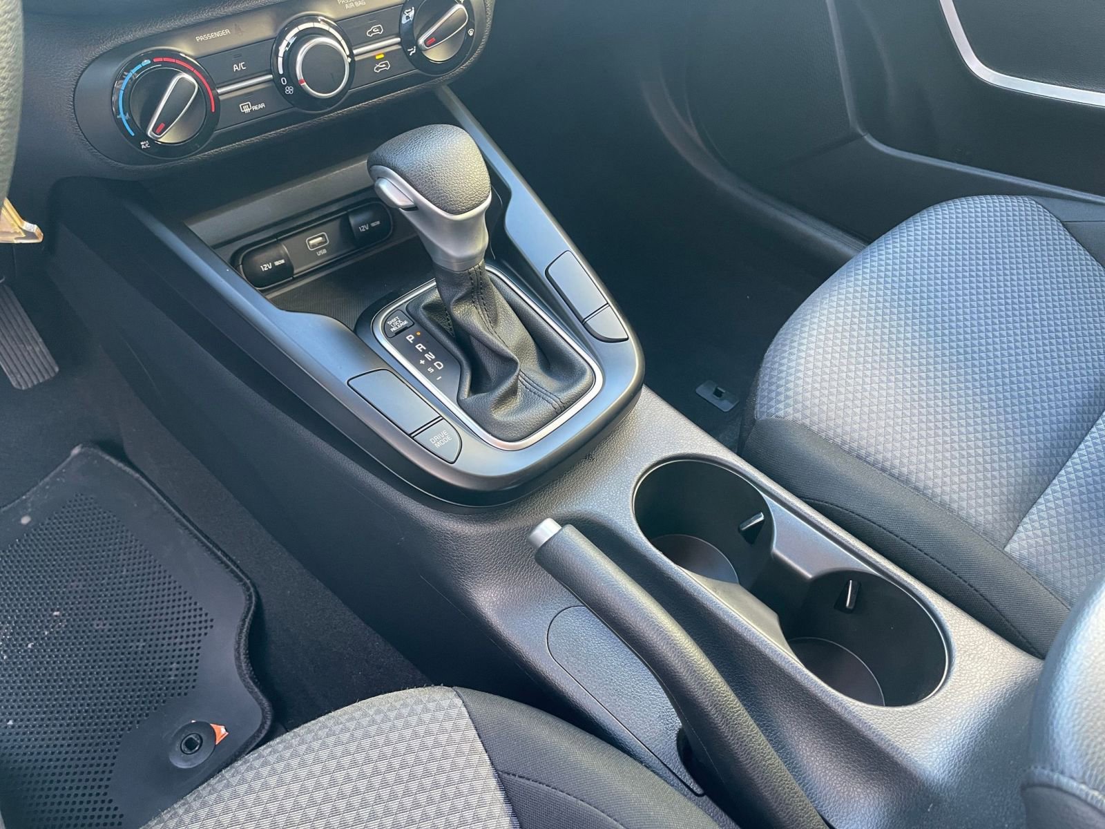 Used 2025 Kia Soul LX w/ LX Technology Package image 39