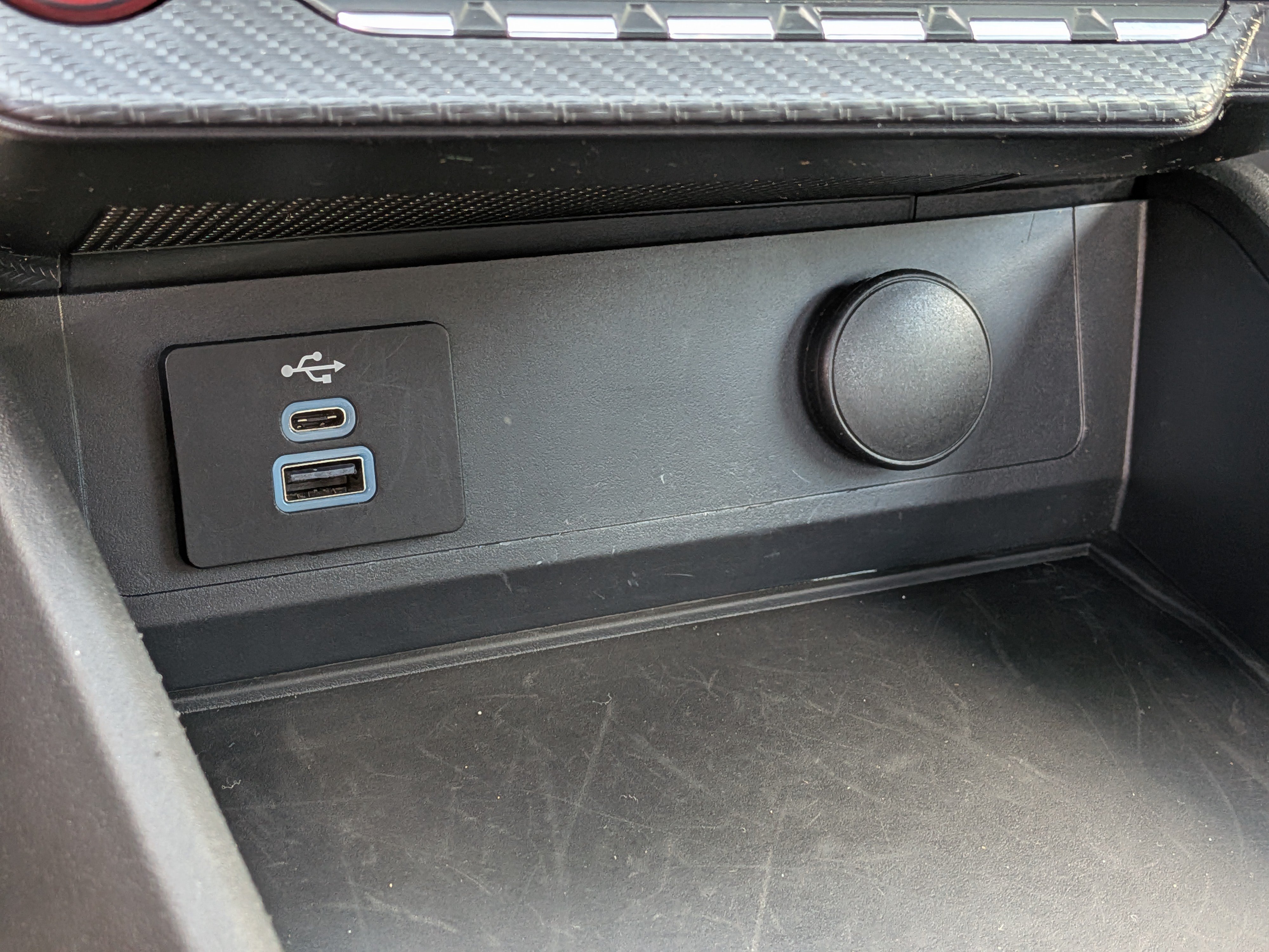 Used 2025 Ford Mustang Premium RWD image 27