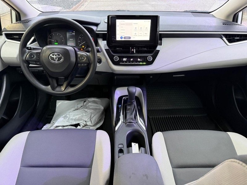 Used 2023 Toyota Corolla LE w/ LE Premium Package image 13
