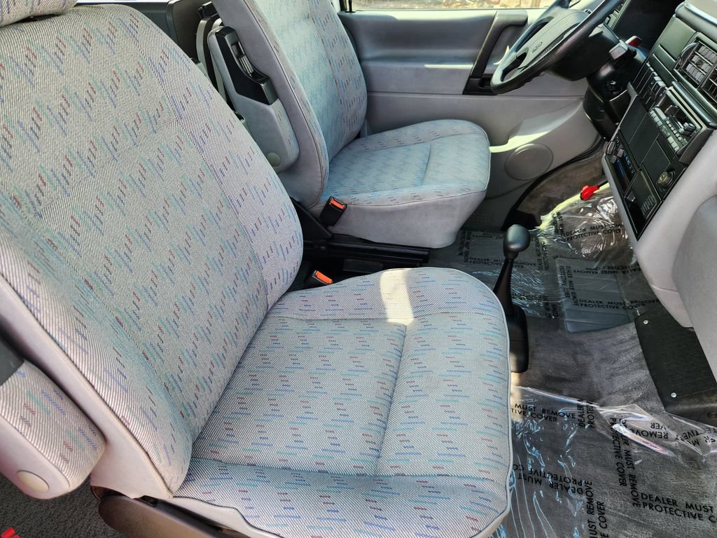 Used 1995 Volkswagen Eurovan Camper FWD image 5