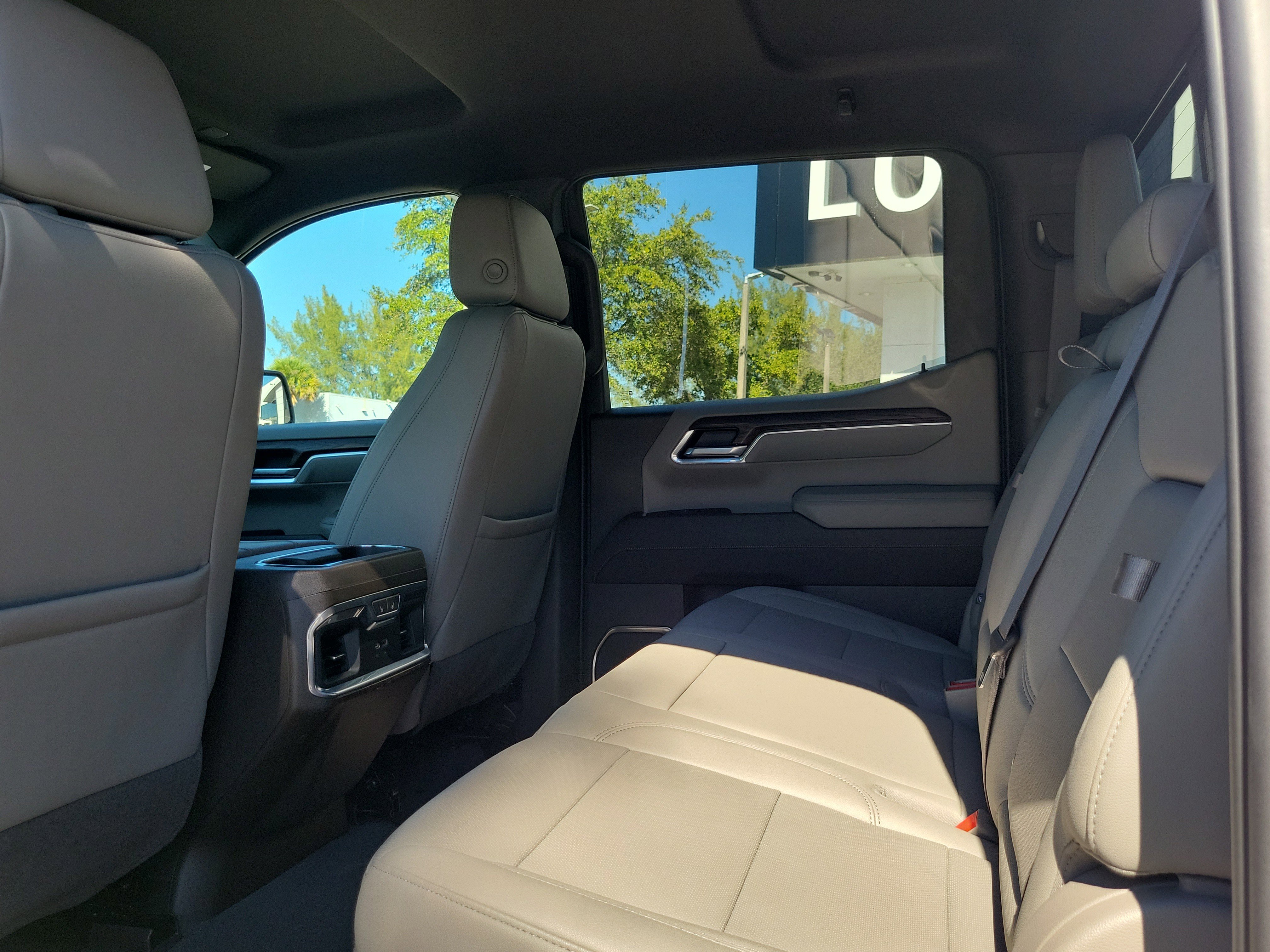 Used 2022 GMC Sierra 1500 SLT w/ SLT Premium Plus Package image 13