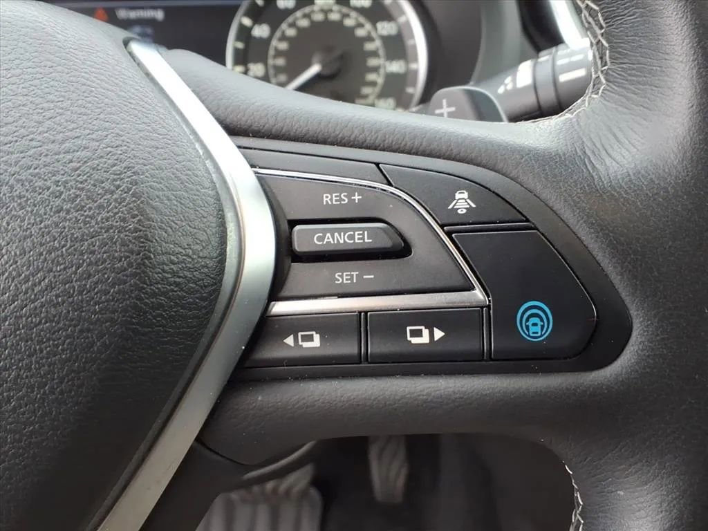 Used 2022 INFINITI QX50 Essential image 31