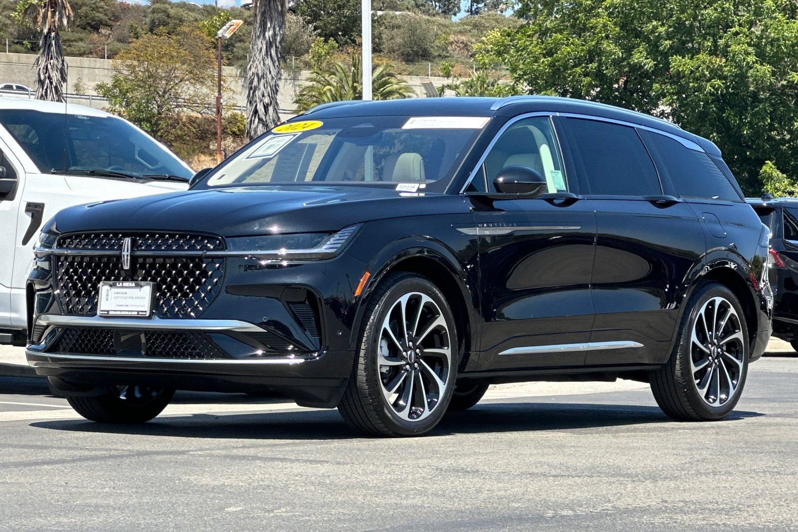 Used 2024 Lincoln Nautilus Black Label AWD/4WD image 7