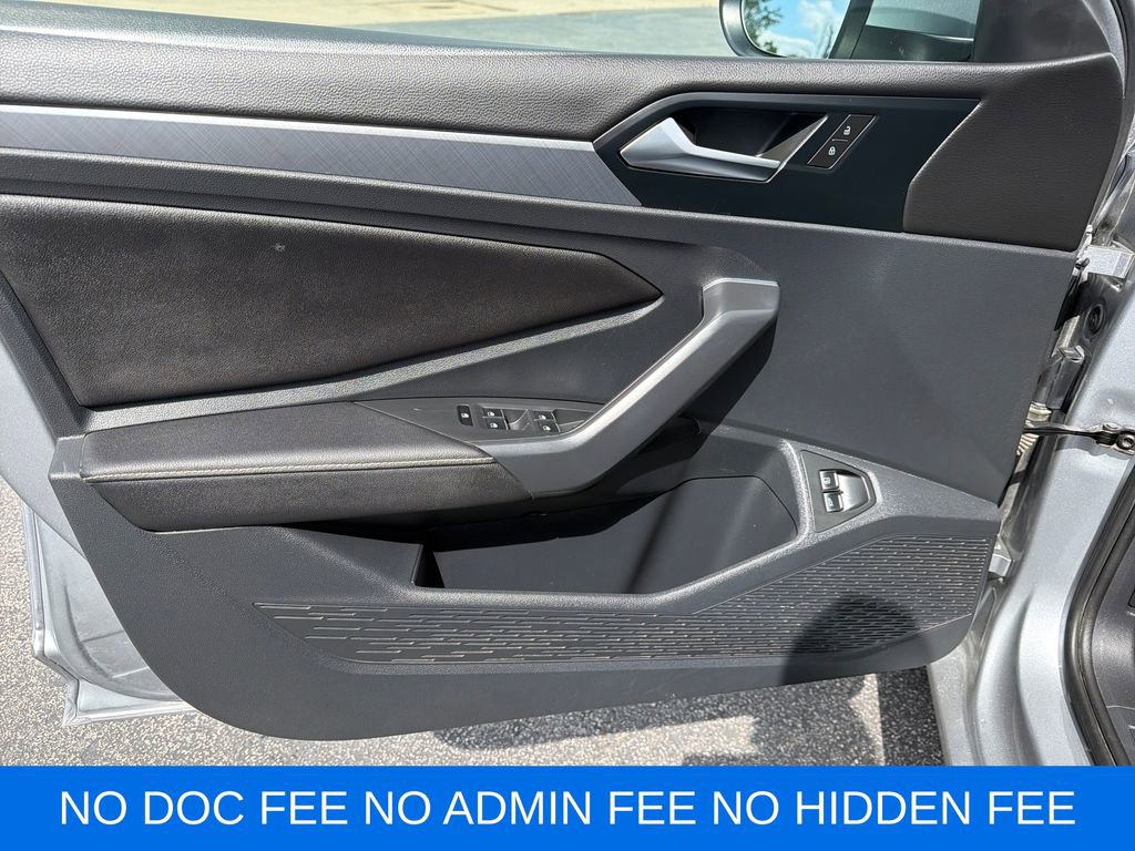 Used 2024 Volkswagen Jetta SE FWD image 12