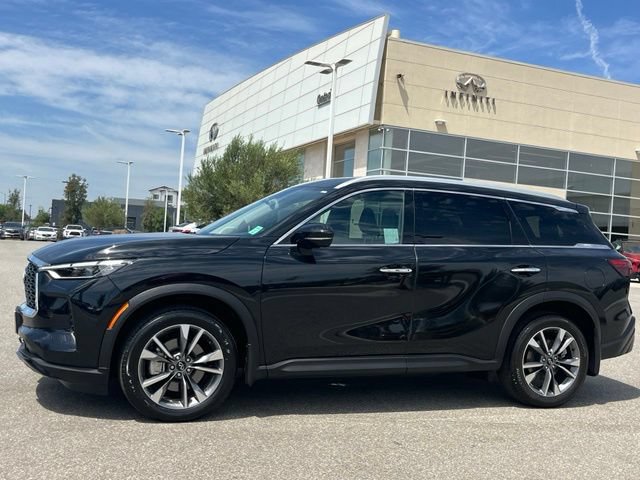 Certified 2024 INFINITI QX60 Luxe w/ Performance Audio Package FWD image 2