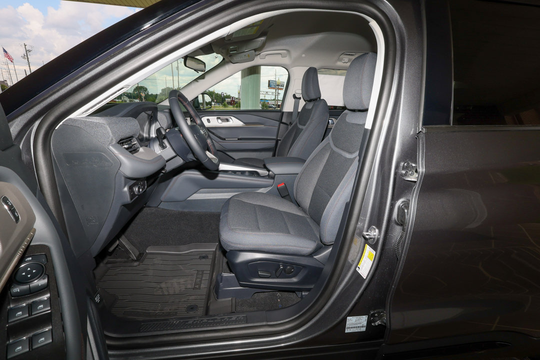 New 2026 Ford Explorer Active AWD/4WD image 10
