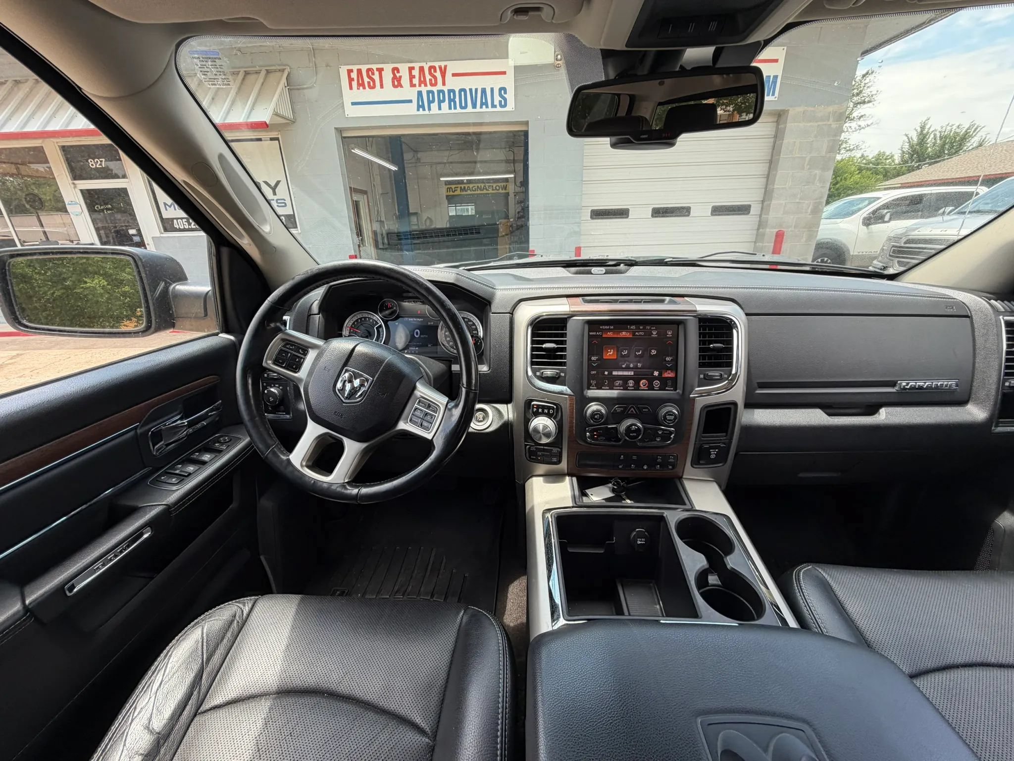 Used 2014 RAM 1500 Laramie w/ Convenience Group AWD/4WD image 12