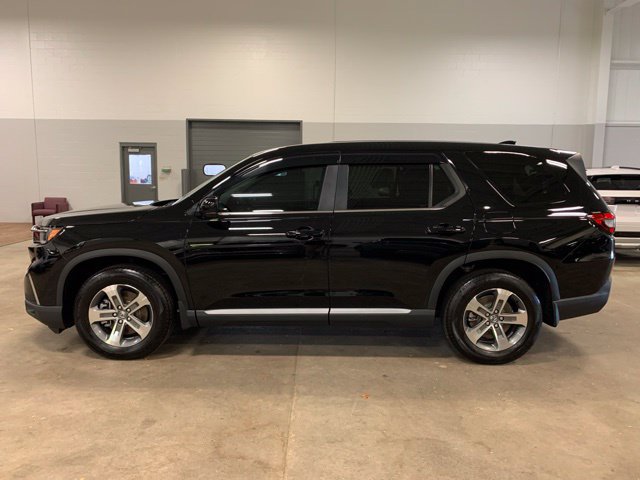 Used 2025 Honda Pilot EX-L image 6