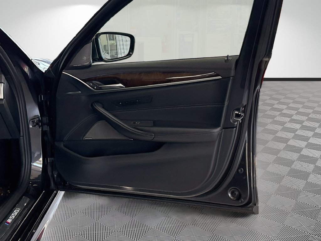 Used 2020 BMW M550i xDrive AWD/4WD image 28