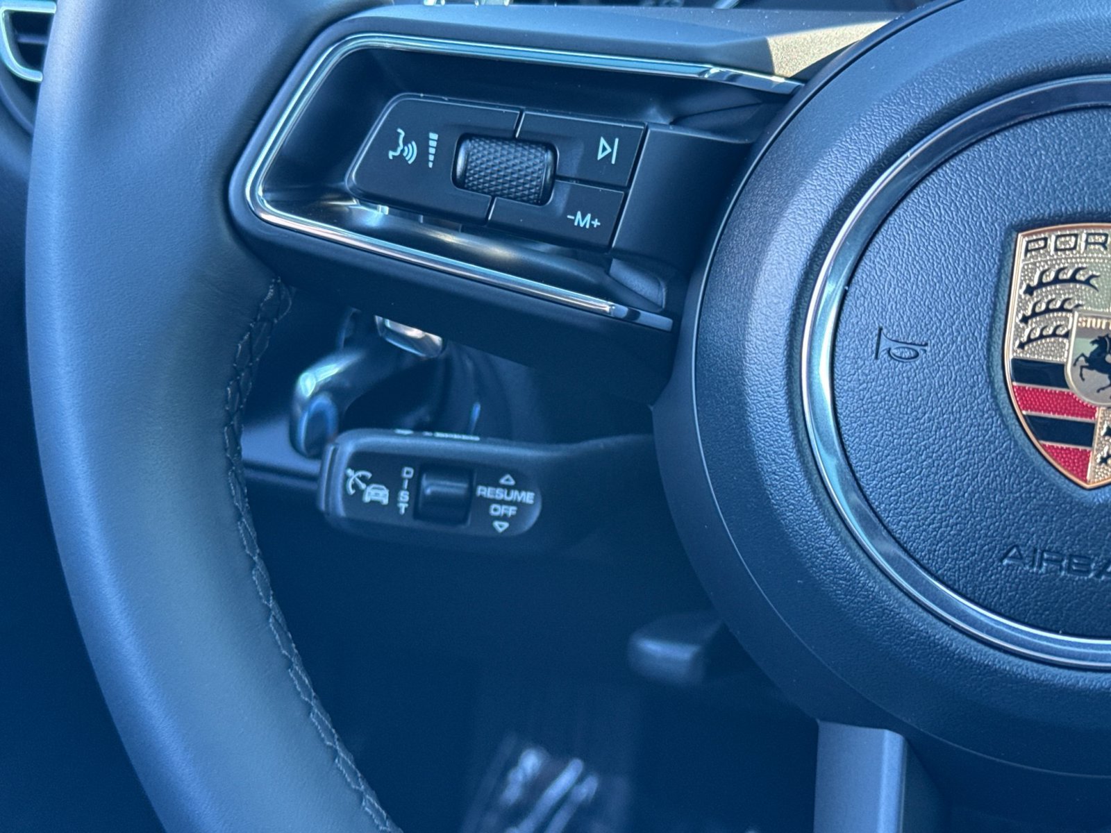 Certified 2026 Porsche Macan AWD/4WD image 27