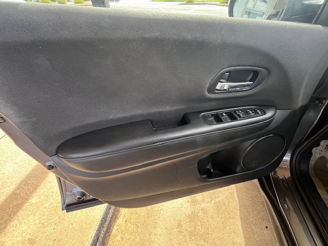 Used 2019 Honda HR-V LX image 8