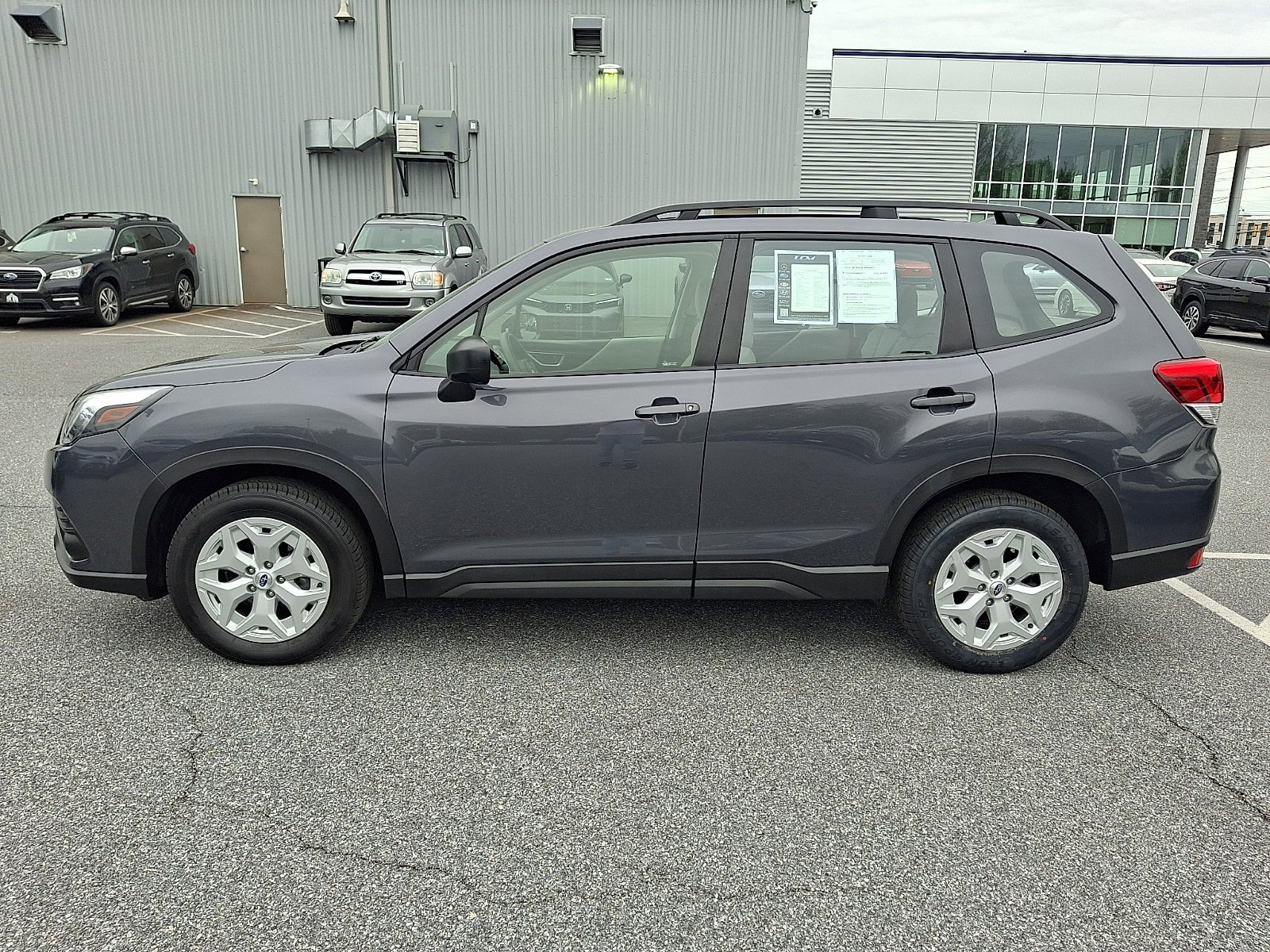 Used 2022 Subaru Forester AWD/4WD image 8