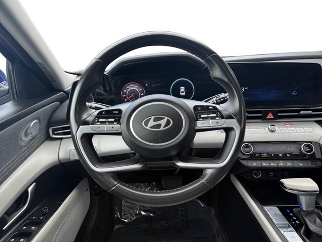 Used 2025 Hyundai Elantra Limited FWD image 14