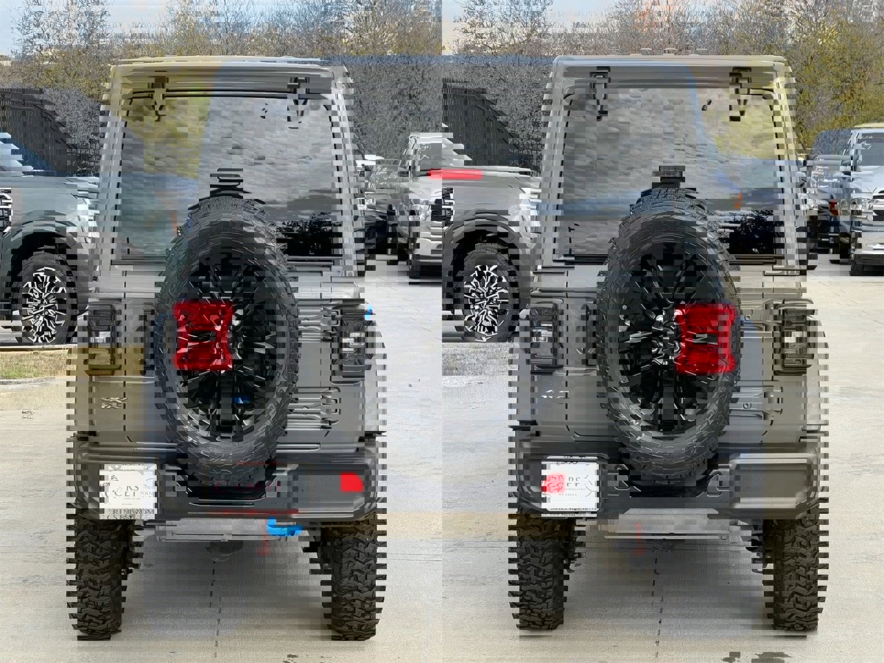 Used 2022 Jeep Wrangler Unlimited Sahara w/ Cold Weather Group image 5