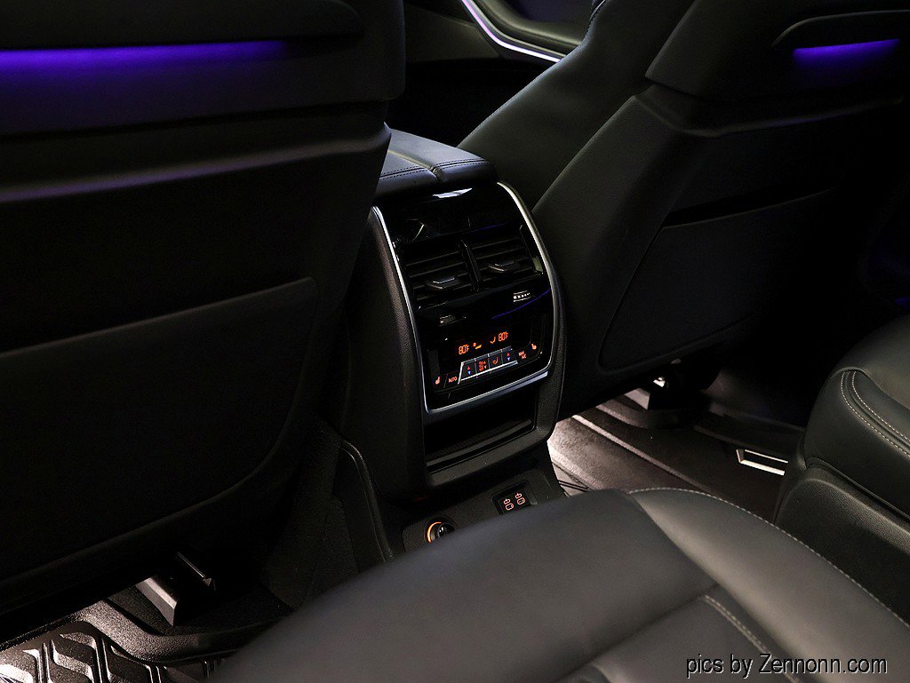 Used 2021 BMW X7 xDrive40i w/ M Sport Package image 15