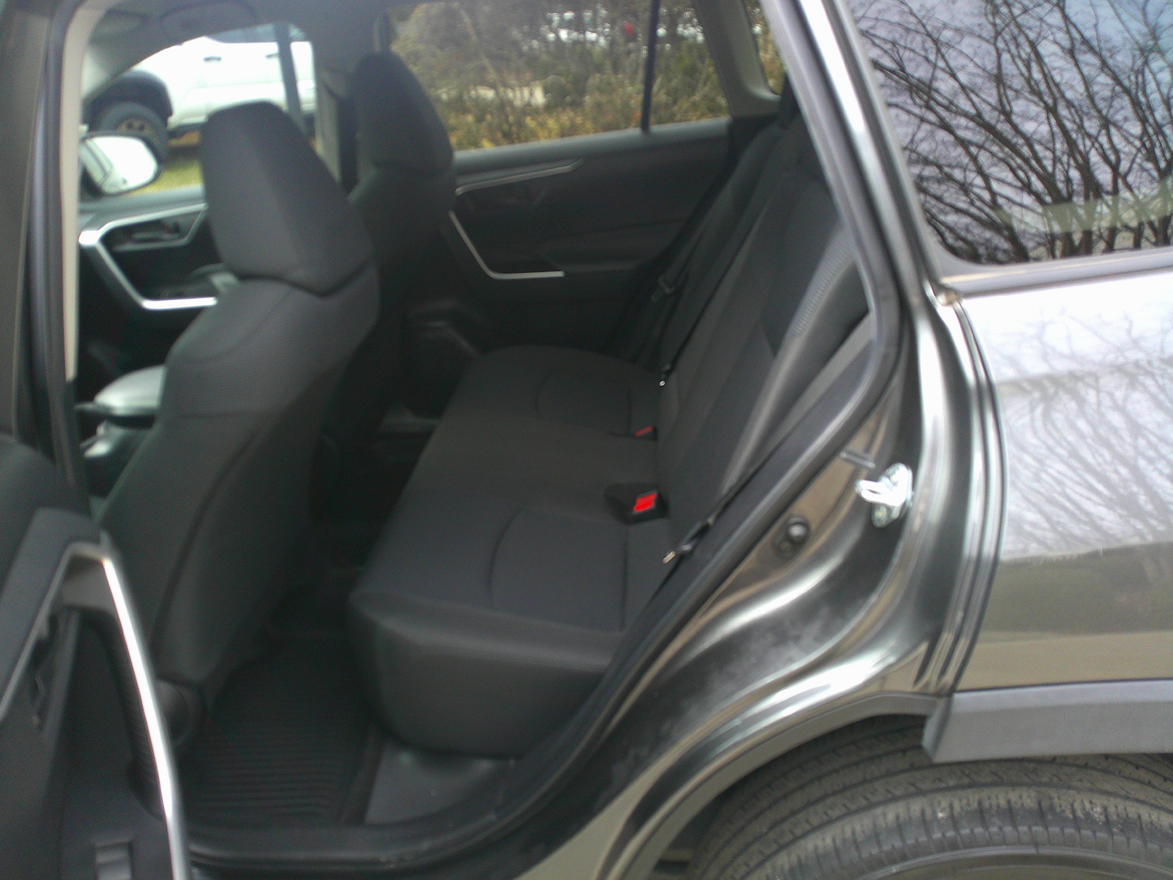 Used 2023 Toyota RAV4 LE image 33