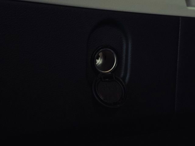 Used 2023 Nissan Rogue SL w/ SL Premium Package image 13