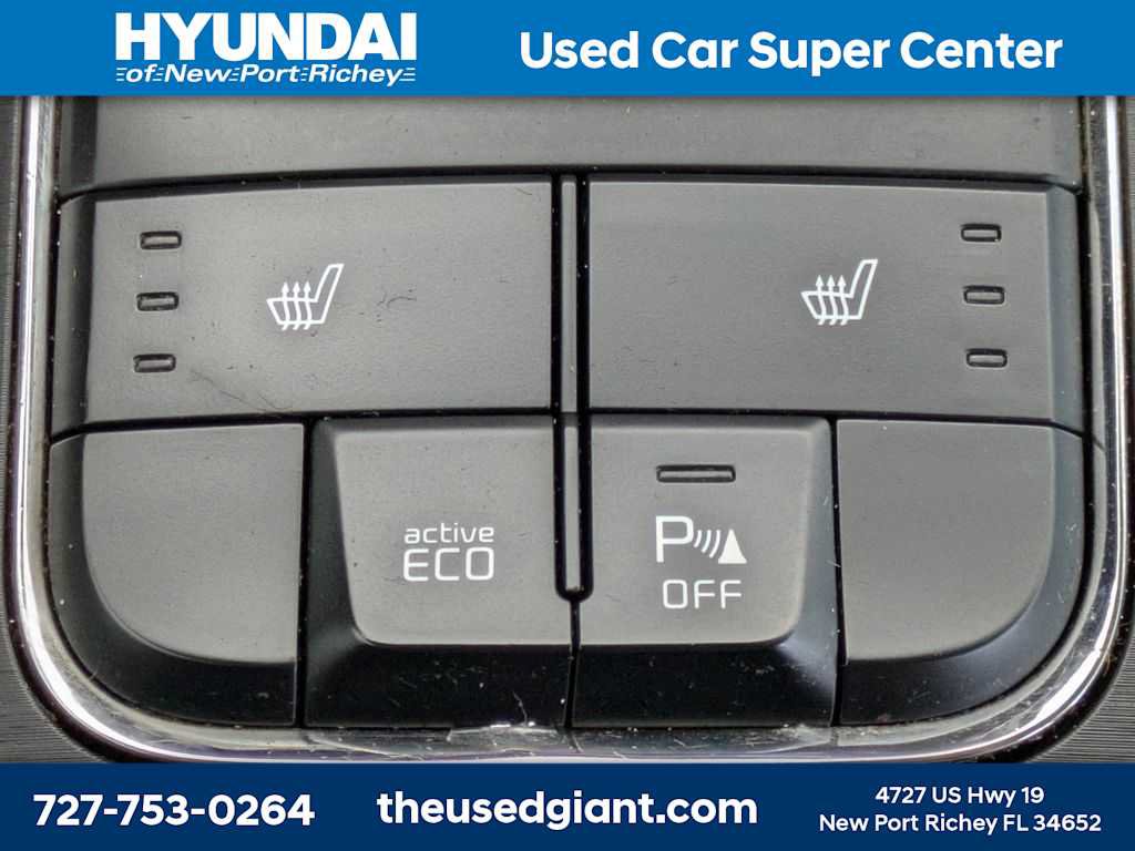 Used 2016 Kia Sedona LX w/ LX Convenience Package FWD image 30