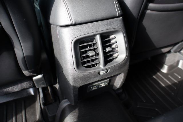 Used 2021 Jeep Cherokee Latitude Lux FWD image 34