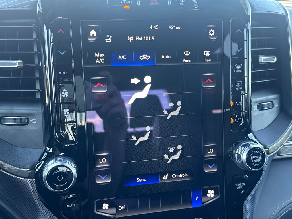 Used 2020 RAM 1500 Limited w/ Black Appearance Package AWD/4WD image 56