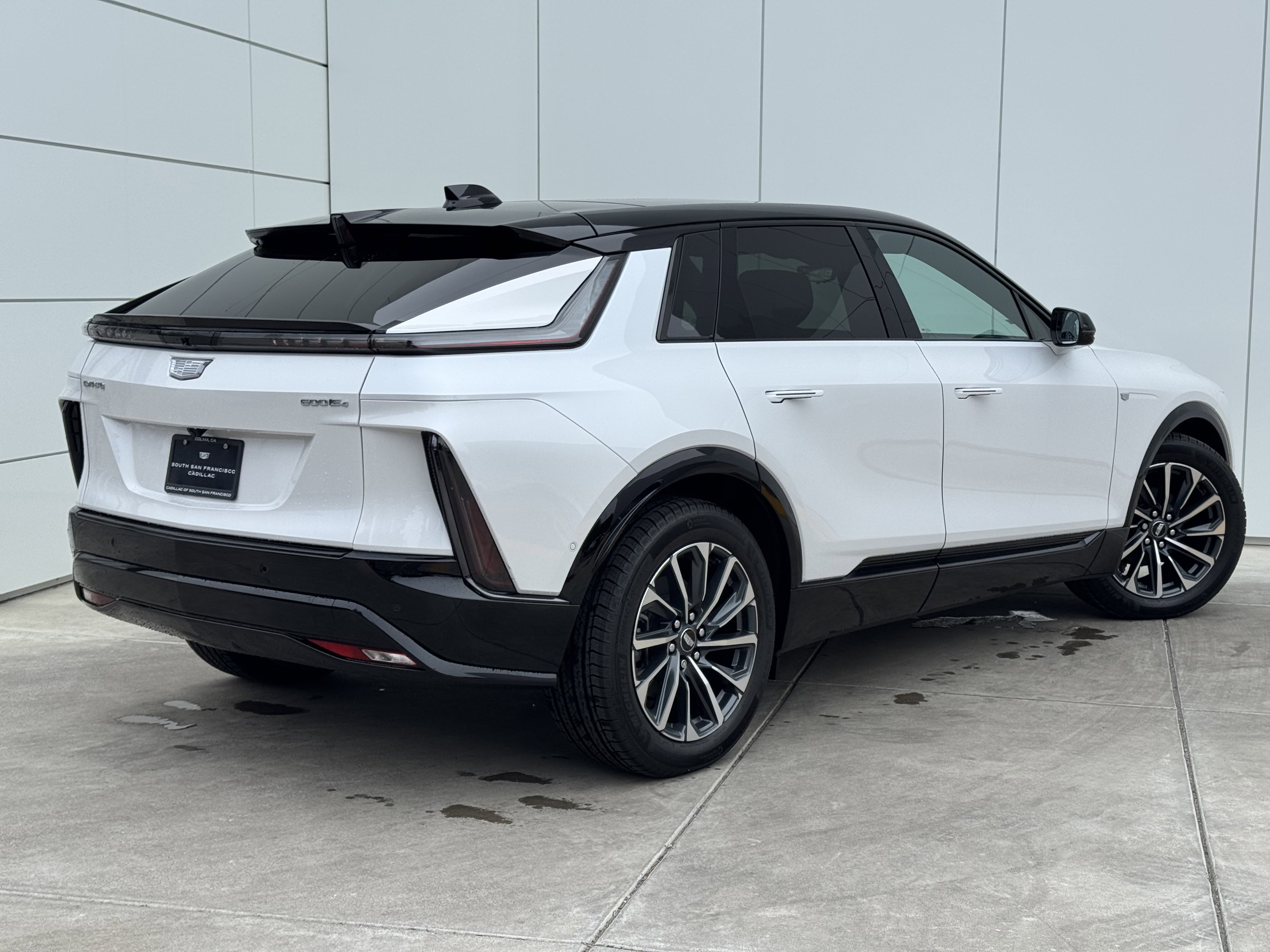 New 2025 Cadillac Lyriq Sport image 7