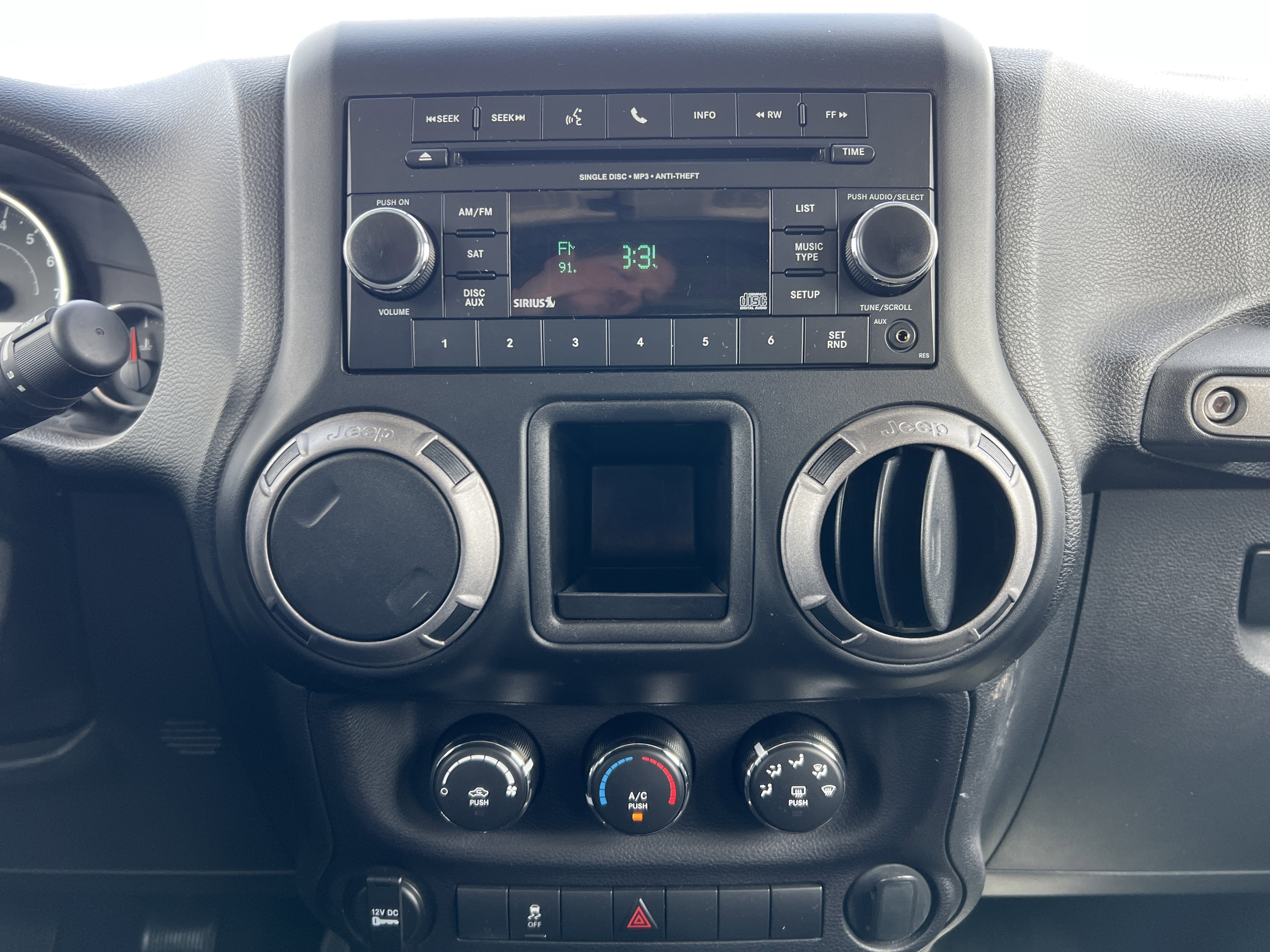 Used 2015 Jeep Wrangler Unlimited Sport w/ Connectivity Group image 25